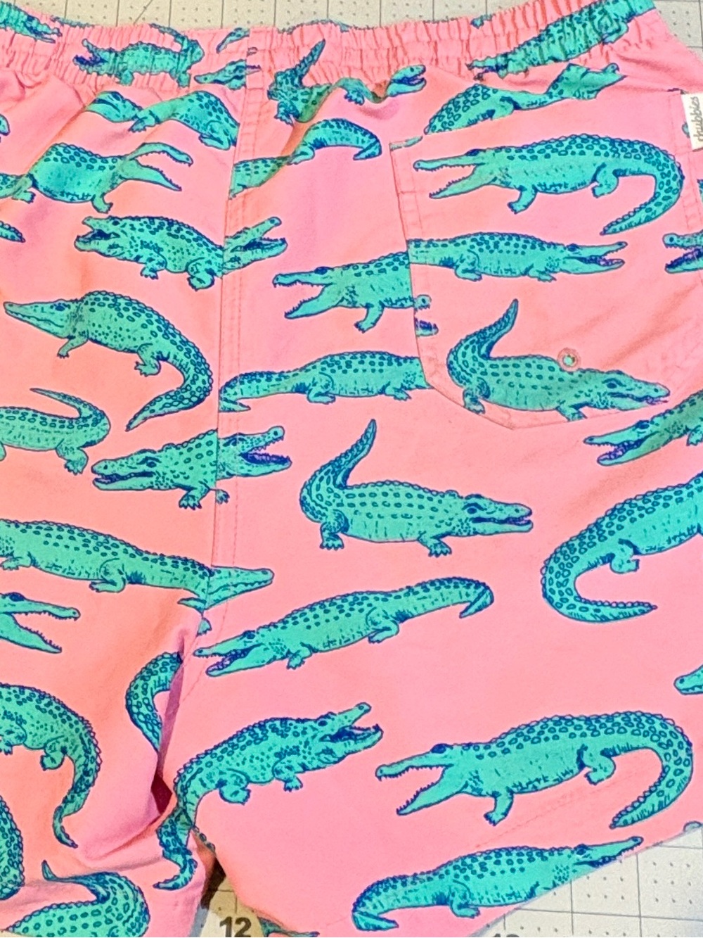 Chubbies Pink Alligator Print Swim Trunks Shorts Medium M Made USA Lined - Picture 4 of 4